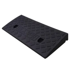 Dreieckige Fahrzeug-Zufahrtsrampe - Langlebiger Geschwindigkeitsreduzierer für Autos