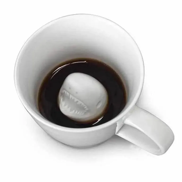 3D-Tasse mit Hai-Attacke – lustige Keramik-Kaffeetasse für das Homeoffice