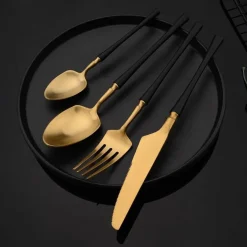 Edelstahl-Besteckset – Elegantes Essgeschirr