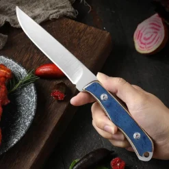 Edelstahlmesser mit robustem Holzgriff