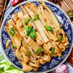 Edler blau-weißer Servierteller aus Porzellan – chinesisches Geschirr für Pasta und Braten