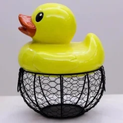 Eierhalter aus Keramik für Hühnereier – Drahtkorb-Dekoration im Landhausstil