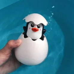 Eiförmiges Wassersprinkler-Badespielzeug für Babys