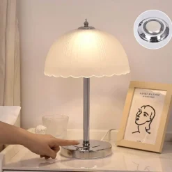 Einfache Blütenblatt-Tischlampe – Moderne Blumenbeleuchtung