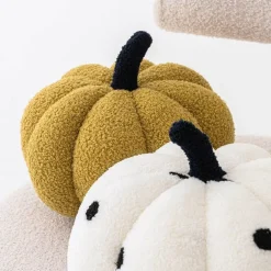 Einfarbiges Kürbiskissen - Dekoratives Herbstkissen