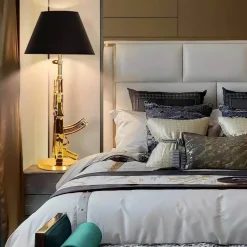 Einzigartige Tischlampe – Modernes dekoratives Lichtdesign