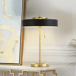 Elegant Black Candle - Noir Éminence Decorative Candle