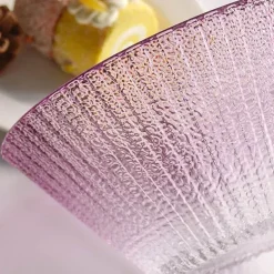 Elegante Glasschale mit Farbverlauf – Dekoratives Herzstück