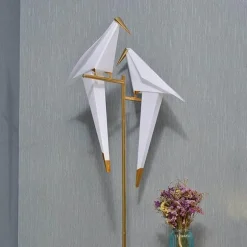 Elegante Paradisaeidae Stehleuchte - Dekorative Beleuchtungsvorrichtung