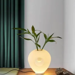 Elegante Vasen-Tischlampe – Kreatives Glasdesign