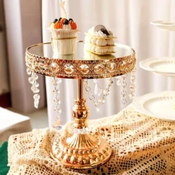 Eleganter Dessertständer aus Kristallglas – vergoldeter Kuchenständer