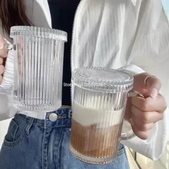 Eleganter Glasbecher mit Strohhalm – Kaffee-/Teegeschenk im japanischen Stil