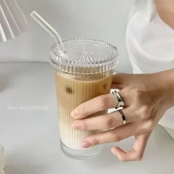 Eleganter Glasbecher mit Strohhalm – Kaffee-/Teegeschenk im japanischen Stil