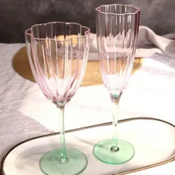 Eleganter Rotweinkelch – Blütenblatt-Veins-Champagnerglas für Restaurants und Feiertage