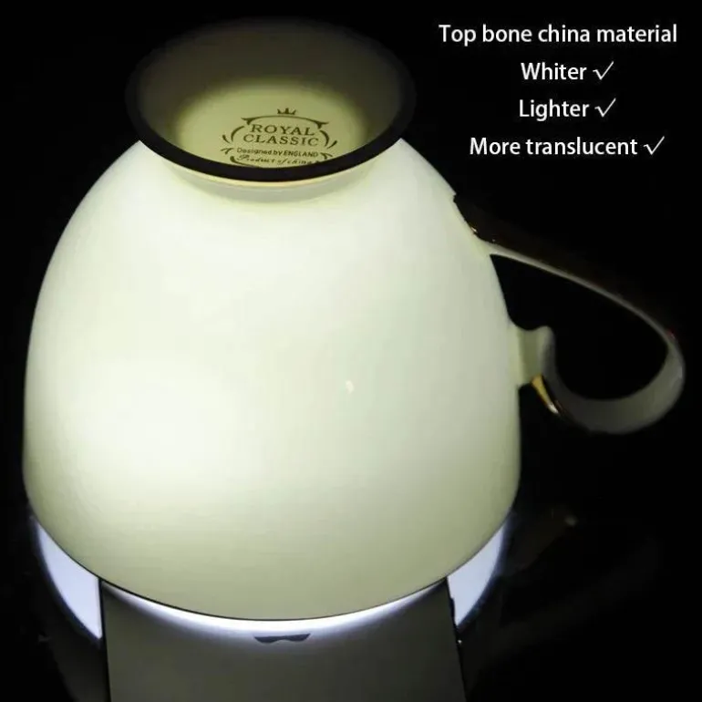 Elegantes Tee- und Kaffeeservice aus Bone China – Weiße und goldene Porzellantassen