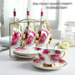 Elegantes Teeservice aus Knochenporzellan – Teekanne, Tassen, Untertassen, Zuckerdose, Krug