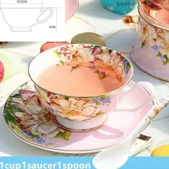 Elegantes Teeservice aus Keramik – Kombination aus Tasse, Untertasse und Löffel