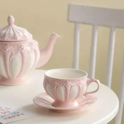 Elegantes Teeservice aus Porzellan – Teekanne, Tassen, Untertassen, Kaffeekanne für Partys