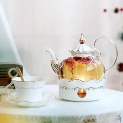 Elegantes Teeservice aus Porzellan mit Kerzenwärmer aus Glas – das perfekte Geschenk für Teeliebhaber