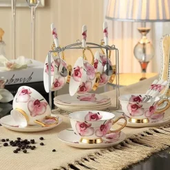 Elegantes Teetassen-Set aus Bone China – 200 ml Kaffeetassen für ein romantisches britisches Café