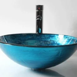 Elegantes Waschbecken aus gehärtetem Glas – Luxus-Waschtisch