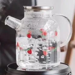 Erdbeer-Glasbecher mit Strohhalm und Deckel – Klarer, hochwertiger Wasserbecher für Milch und Saft