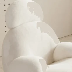 Ergonomic White Lounge Chair - Modern Fluffy Design