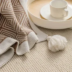 Ethnische Strickdecke - Gemütliches Sofadekor