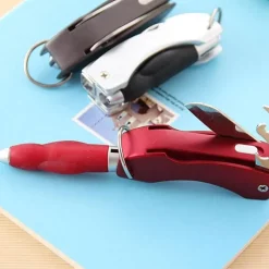 Faltbarer 4-in-1-Reise-Schlüsselanhänger – Unverzichtbares Camping-Werkzeug