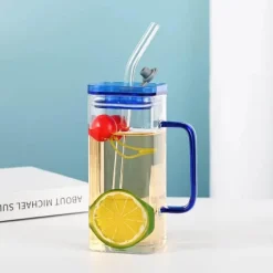 Farbige Glasbecher mit Strohhalm – Lustiges Trinkgeschirr-Set