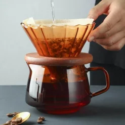 Filterkaffeekanne und Tassenset – Zubehör für die Einzelportion-Kaffeezubereitung