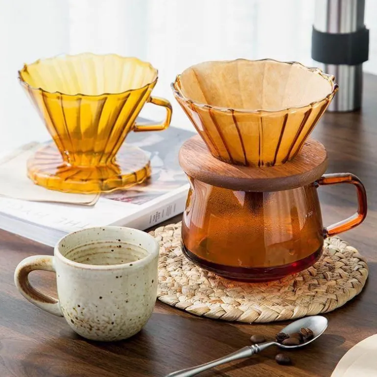 Filterkaffeekanne und Tassenset – Zubehör für die Einzelportion-Kaffeezubereitung