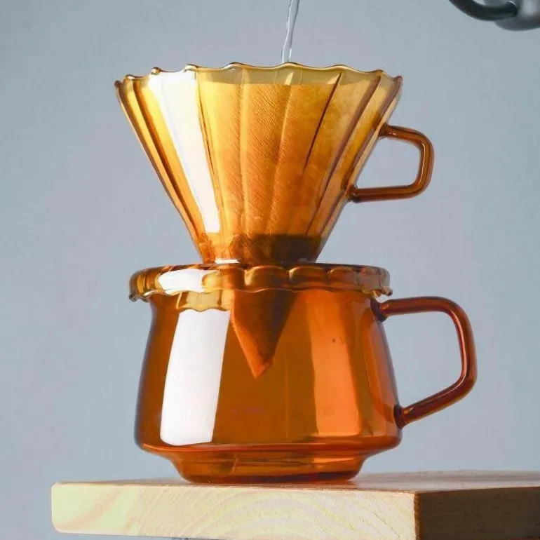 Filterkaffeekanne und Tassenset – Zubehör für die Einzelportion-Kaffeezubereitung
