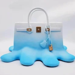 Florale Schmelzvase – Einzigartiger Wohndekor-Akzent
