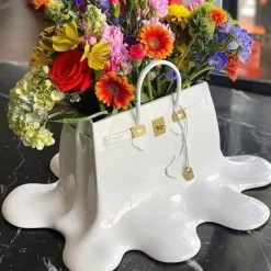 Florale Schmelzvase – Einzigartiger Wohndekor-Akzent