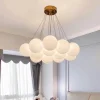 Französischer Glaskronleuchter – Elegante, leuchtende Beleuchtung für Innenräume