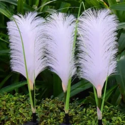 Gartenlaterne aus Schilf – Solar-Dekoleuchte für den Außenbereich