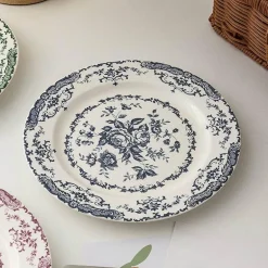 Geblümter Essteller - Keramikgeschirr mit Rosendruck