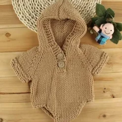 Gehäkelter Strampler für Neugeborene – Gestricktes Babykostüm-Outfit