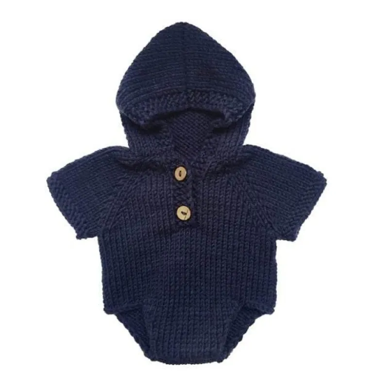 Gehäkelter Strampler für Neugeborene – Gestricktes Babykostüm-Outfit