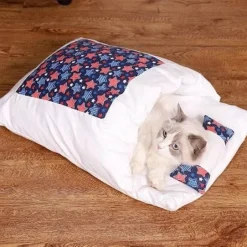 Gemütliches japanisches Katzenbett – entzückender Schlafplatz für Haustiere