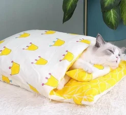 Gemütliches japanisches Katzenbett – entzückender Schlafplatz für Haustiere