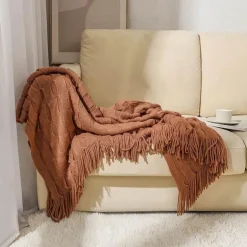 Geometrische Strickdecke - Gemütliche Wohndekoration