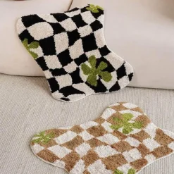 Geometrischer Flächenteppich - Moderner dekorativer Teppich mit unregelmäßigem Gitter