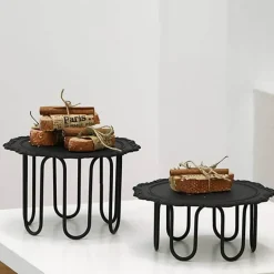 Geometrischer Tortenständer – Kreative Dessertpräsentation