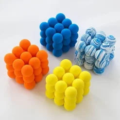 Geometrisches Kugeldekor – Minimalistischer Akzent für Ihr Zuhause