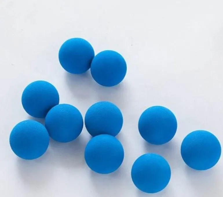Geometrisches Kugeldekor – Minimalistischer Akzent für Ihr Zuhause