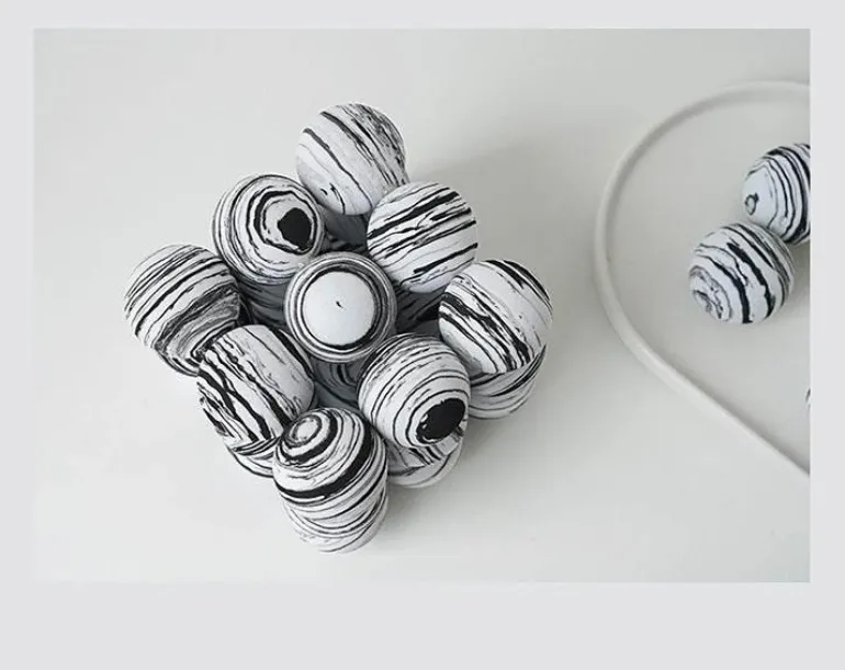 Geometrisches Kugeldekor – Minimalistischer Akzent für Ihr Zuhause