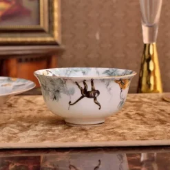 Geschirrset aus Knochenporzellan mit Regenwald-Tiermotiven – umweltfreundliches Geschirr