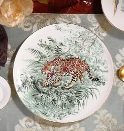 Geschirrset aus Knochenporzellan mit Regenwald-Tiermotiven – umweltfreundliches Geschirr